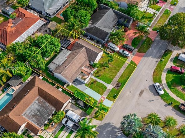 12535 SW 219th St, Miami FL 33170
