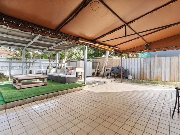 12535 SW 219th St, Miami FL 33170