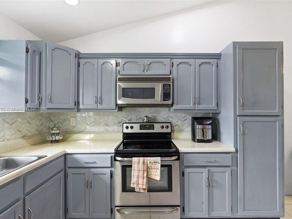 12535 SW 219th St, Miami FL 33170