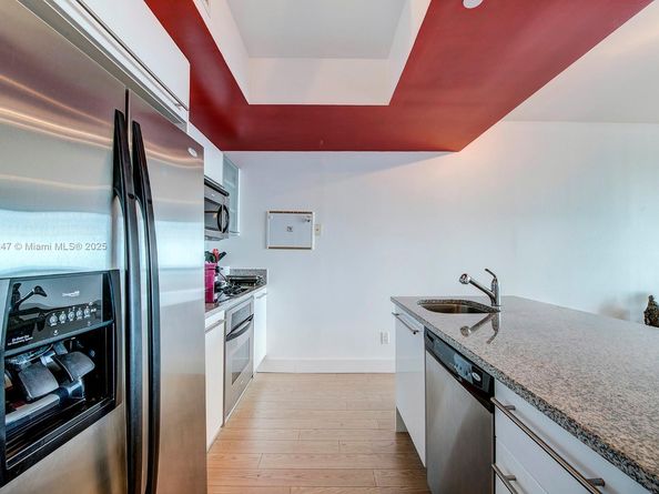 888 Biscayne Blvd 4007, Miami FL 33132