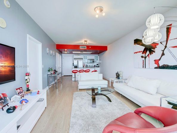 888 Biscayne Blvd 4007, Miami FL 33132