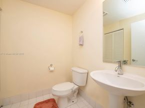 888 Biscayne Blvd 4007, Miami FL 33132