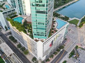 888 Biscayne Blvd 4007, Miami FL 33132
