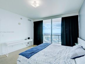 888 Biscayne Blvd 4007, Miami FL 33132