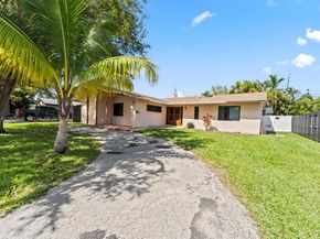 10415 SW 200th St, Cutler Bay FL 33157