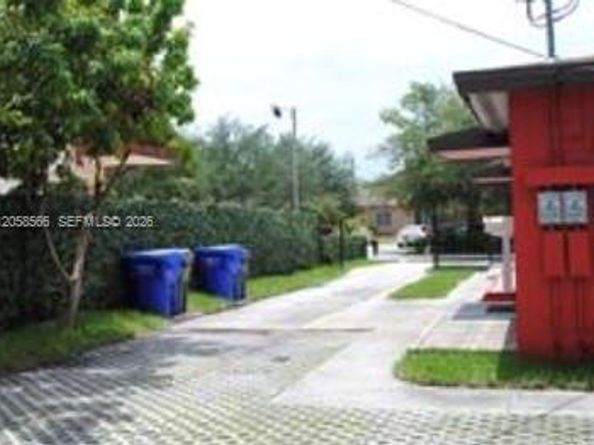 2513 Lincoln St, Hollywood FL 33020