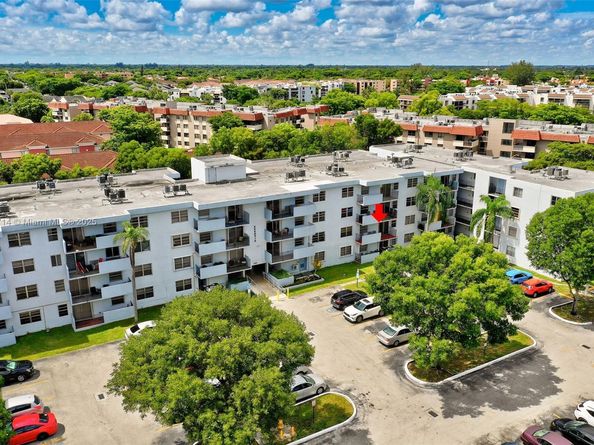 1221 SW 122nd Ave 215, Miami FL 33184