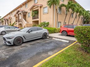 17425 NW 75th Pl 101, Hialeah FL 33015