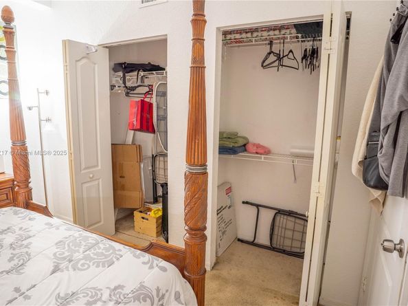 17425 NW 75th Pl 101, Hialeah FL 33015