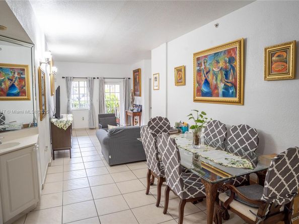 17425 NW 75th Pl 101, Hialeah FL 33015