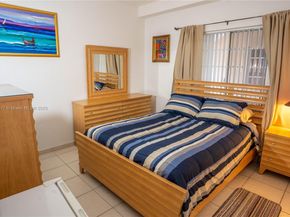 17425 NW 75th Pl 101, Hialeah FL 33015