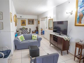 17425 NW 75th Pl 101, Hialeah FL 33015