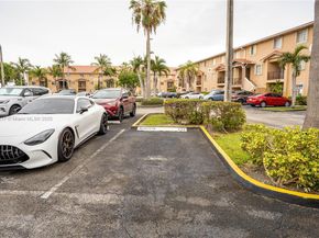 17425 NW 75th Pl 101, Hialeah FL 33015