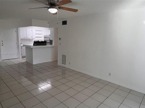 3105 Oakland Shores Dr J106, Oakland Park FL 33309