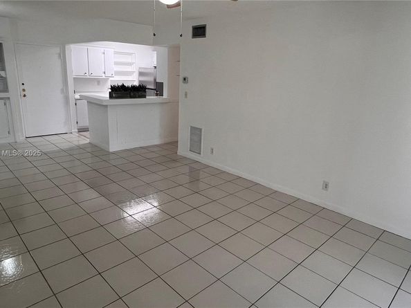 3105 Oakland Shores Dr J106, Oakland Park FL 33309