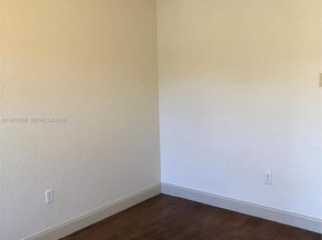 667 SW 10th St, Florida City FL 33034