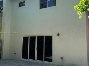 667 SW 10th St, Florida City FL 33034