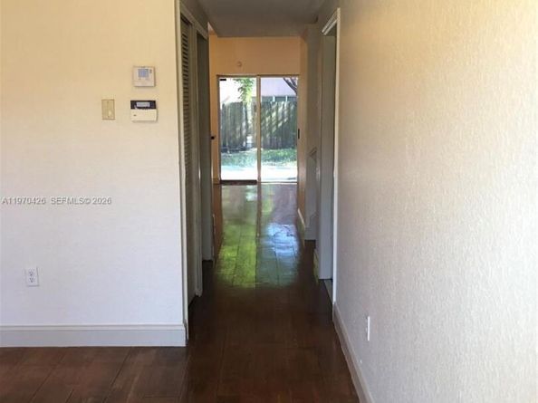 667 SW 10th St, Florida City FL 33034