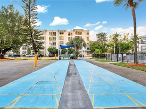 17560 Atlantic Blvd 118, Sunny Isles Beach FL 33160