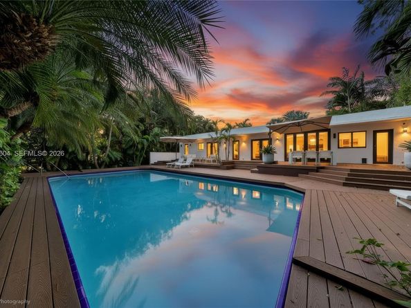 2815 Regatta Ave, Miami Beach FL 33140