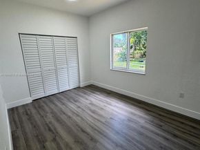3039 NW 51st Ter, Miami FL 33142