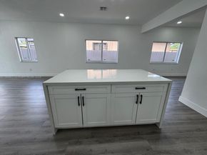 3039 NW 51st Ter, Miami FL 33142