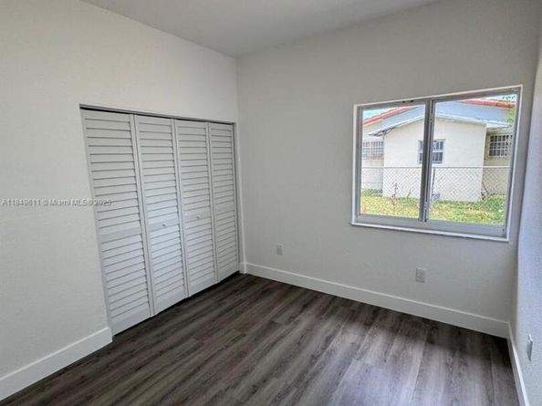 3039 NW 51st Ter, Miami FL 33142