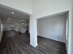 3039 NW 51st Ter, Miami FL 33142