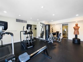 300 Diplomat Pkwy 204, Hallandale Beach FL 33009