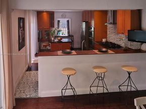 1368 Normandy Dr, Miami Beach FL 33141