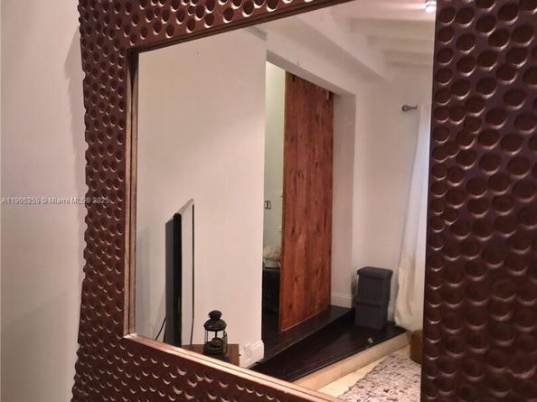 1368 Normandy Dr, Miami Beach FL 33141