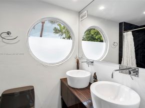 1368 Normandy Dr, Miami Beach FL 33141