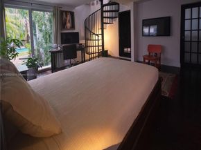 1368 Normandy Dr, Miami Beach FL 33141