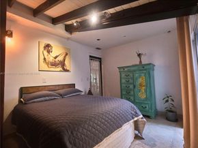 1368 Normandy Dr, Miami Beach FL 33141