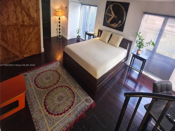 1368 Normandy Dr, Miami Beach FL 33141