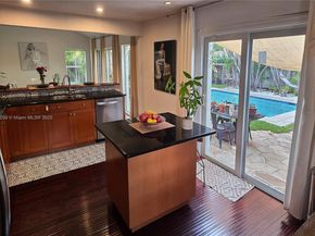 1368 Normandy Dr, Miami Beach FL 33141