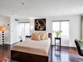 1368 Normandy Dr, Miami Beach FL 33141