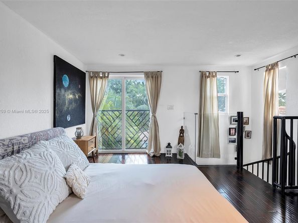 1368 Normandy Dr, Miami Beach FL 33141