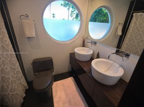 1368 Normandy Dr, Miami Beach FL 33141