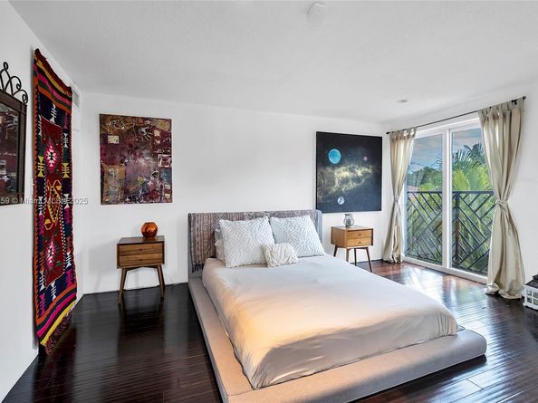 1368 Normandy Dr, Miami Beach FL 33141