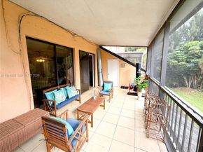 450 Commodore Dr 306, Plantation FL 33325