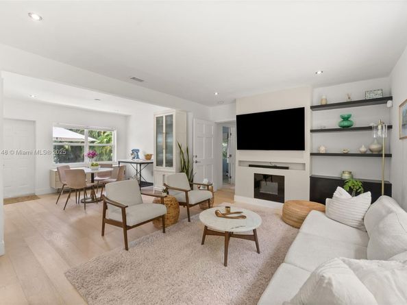5 NW 107th St, Miami Shores FL 33168