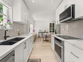 5 NW 107th St, Miami Shores FL 33168