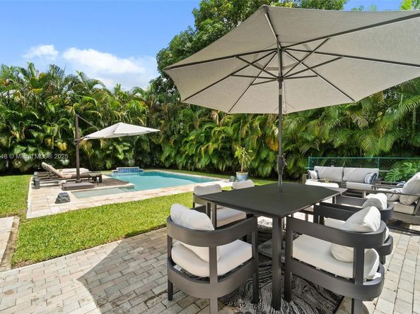 5 NW 107th St, Miami Shores FL 33168