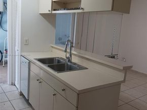 2700 NE 135th St 30, North Miami FL 33181