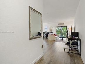 15500 SW 136th St 202, Miami FL 33196