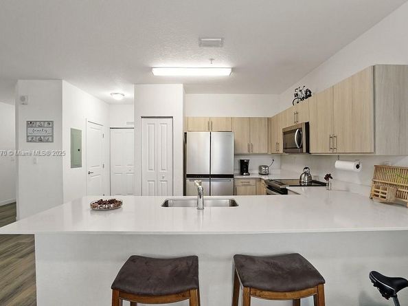 15500 SW 136th St 202, Miami FL 33196