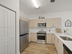 15500 SW 136th St 202, Miami FL 33196