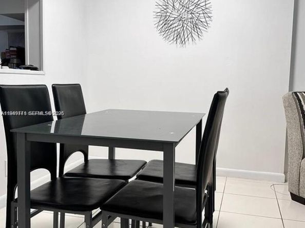 319 NE 14th Ave 106, Hallandale Beach FL 33009