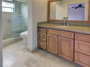 4952 N Hemingway Cir, Margate FL 33063